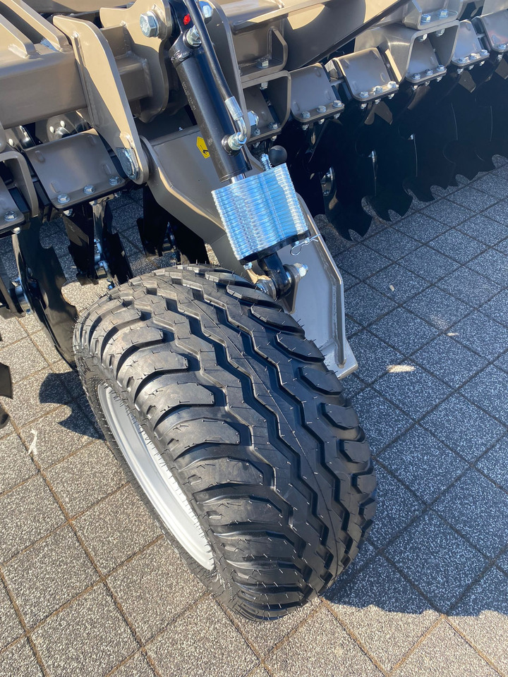 Uusi Lautasäes ROLEX Scheibenegge / Disc harrow / Dechaumeur à disques / Erpice a dischi / Grada de discos /Дисковая борона / Brona talerzowa 8 m: kuva Uusi Lautasäes ROLEX Scheibenegge / Disc harrow / Dechaumeur à disques / Erpice a dischi / Grada de discos /Дисковая борона / Brona talerzowa 8 m