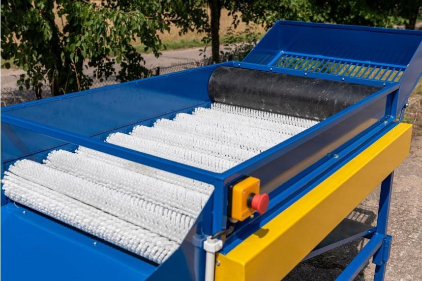 ROLMET Bürstenmaschine / Potato brush cleaner / Nettoyeuse à brosse / Pulitore a spazzole / Очиститель / Czyszczarka szczotkowa - Perunakone: kuva ROLMET Bürstenmaschine / Potato brush cleaner / Nettoyeuse à brosse / Pulitore a spazzole / Очиститель / Czyszczarka szczotkowa - Perunakone ROLMET Bürstenmaschine / Potato brush cleaner / Nettoyeuse à brosse / Pulitore a spazzole / Очиститель / Czyszczarka szczotkowa - Perunakone: kuva ROLMET Bürstenmaschine / Potato brush cleaner / Nettoyeuse à brosse / Pulitore a spazzole / Очиститель / Czyszczarka szczotkowa - Perunakone