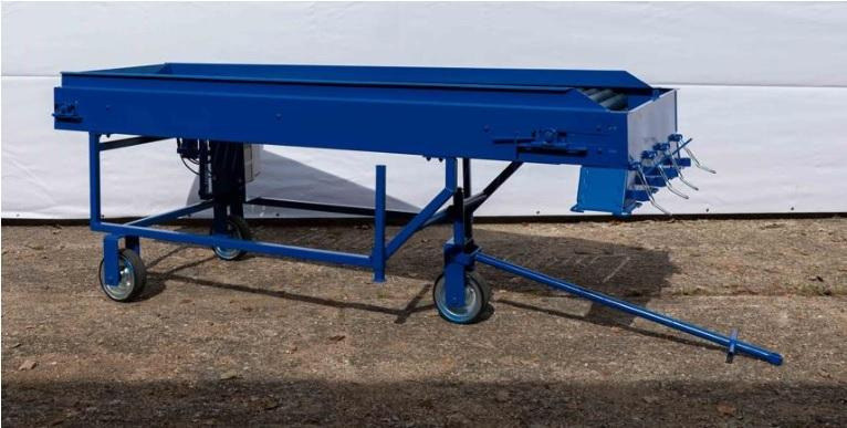 ROLMET Rollenverlesetisch / Sorting table / Table de tri / Tavolo selettivo / Сортировочный стол / Stół przebierczy SP 1 - Perunakone: kuva ROLMET Rollenverlesetisch / Sorting table / Table de tri / Tavolo selettivo / Сортировочный стол / Stół przebierczy SP 1 - Perunakone ROLMET Rollenverlesetisch / Sorting table / Table de tri / Tavolo selettivo / Сортировочный стол / Stół przebierczy SP 1 - Perunakone: kuva ROLMET Rollenverlesetisch / Sorting table / Table de tri / Tavolo selettivo / Сортировочный стол / Stół przebierczy SP 1 - Perunakone