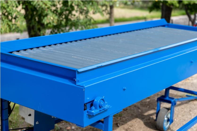 ROLMET Rollenverlesetisch / Sorting table / Table de tri / Tavolo selettivo / Сортировочный стол / Stół przebierczy SP 1 - Perunakone: kuva ROLMET Rollenverlesetisch / Sorting table / Table de tri / Tavolo selettivo / Сортировочный стол / Stół przebierczy SP 1 - Perunakone ROLMET Rollenverlesetisch / Sorting table / Table de tri / Tavolo selettivo / Сортировочный стол / Stół przebierczy SP 1 - Perunakone: kuva ROLMET Rollenverlesetisch / Sorting table / Table de tri / Tavolo selettivo / Сортировочный стол / Stół przebierczy SP 1 - Perunakone