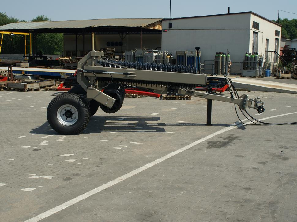 Rolex Ackerwalze / Sowing roller / Rouleau Cambridge / Attrezzi per rullatura / Rodillo / Посевной каток / Wał posiewny 6,3 m - Jyrä - maanviljely: kuva Rolex Ackerwalze / Sowing roller / Rouleau Cambridge / Attrezzi per rullatura / Rodillo / Посевной каток / Wał posiewny 6,3 m - Jyrä - maanviljely Rolex Ackerwalze / Sowing roller / Rouleau Cambridge / Attrezzi per rullatura / Rodillo / Посевной каток / Wał posiewny 6,3 m - Jyrä - maanviljely: kuva Rolex Ackerwalze / Sowing roller / Rouleau Cambridge / Attrezzi per rullatura / Rodillo / Посевной каток / Wał posiewny 6,3 m - Jyrä - maanviljely