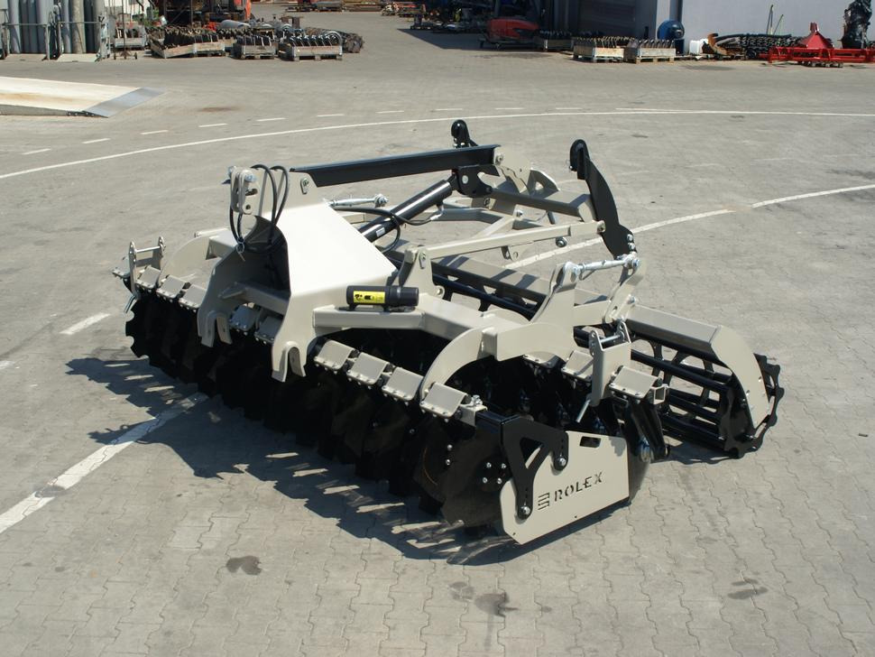 Rolex Scheibenegge / Disc harrow with hydropack / Déchaumeur à disques avec support semoir / Erpice a dischi / Cultivador de discos con hydropack / Дисковая борона с гидропаком 3 m - Lautasäes: kuva Rolex Scheibenegge / Disc harrow with hydropack / Déchaumeur à disques avec support semoir / Erpice a dischi / Cultivador de discos con hydropack / Дисковая борона с гидропаком 3 m - Lautasäes Rolex Scheibenegge / Disc harrow with hydropack / Déchaumeur à disques avec support semoir / Erpice a dischi / Cultivador de discos con hydropack / Дисковая борона с гидропаком 3 m - Lautasäes: kuva Rolex Scheibenegge / Disc harrow with hydropack / Déchaumeur à disques avec support semoir / Erpice a dischi / Cultivador de discos con hydropack / Дисковая борона с гидропаком 3 m - Lautasäes