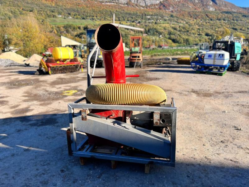 ASPIRATEUR A FEUILLE MOTORISÉ SUR BERCE (NET TVA) - Teollisuusimuri: kuva ASPIRATEUR A FEUILLE MOTORISÉ SUR BERCE (NET TVA) - Teollisuusimuri ASPIRATEUR A FEUILLE MOTORISÉ SUR BERCE (NET TVA) - Teollisuusimuri: kuva ASPIRATEUR A FEUILLE MOTORISÉ SUR BERCE (NET TVA) - Teollisuusimuri