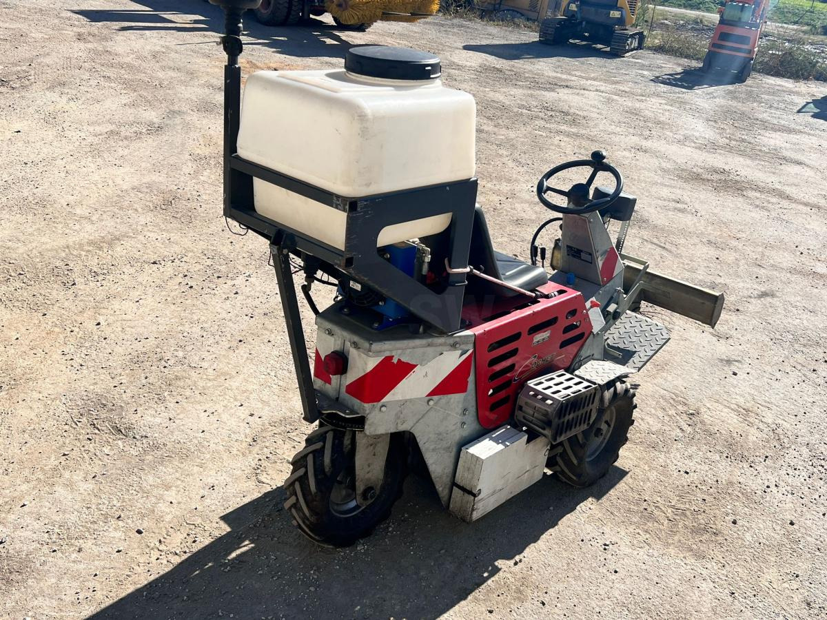 Cochet Balayeuse de désherbage automotrice Gecko (NET DE TVA) - Lakaisukone teollisuuteen: kuva Cochet Balayeuse de désherbage automotrice Gecko (NET DE TVA) - Lakaisukone teollisuuteen Cochet Balayeuse de désherbage automotrice Gecko (NET DE TVA) - Lakaisukone teollisuuteen: kuva Cochet Balayeuse de désherbage automotrice Gecko (NET DE TVA) - Lakaisukone teollisuuteen