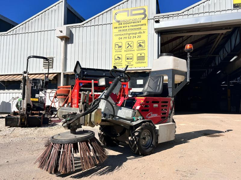 Cochet Balayeuse de désherbage automotrice Gecko (NET DE TVA) - Lakaisukone teollisuuteen: kuva Cochet Balayeuse de désherbage automotrice Gecko (NET DE TVA) - Lakaisukone teollisuuteen Cochet Balayeuse de désherbage automotrice Gecko (NET DE TVA) - Lakaisukone teollisuuteen: kuva Cochet Balayeuse de désherbage automotrice Gecko (NET DE TVA) - Lakaisukone teollisuuteen