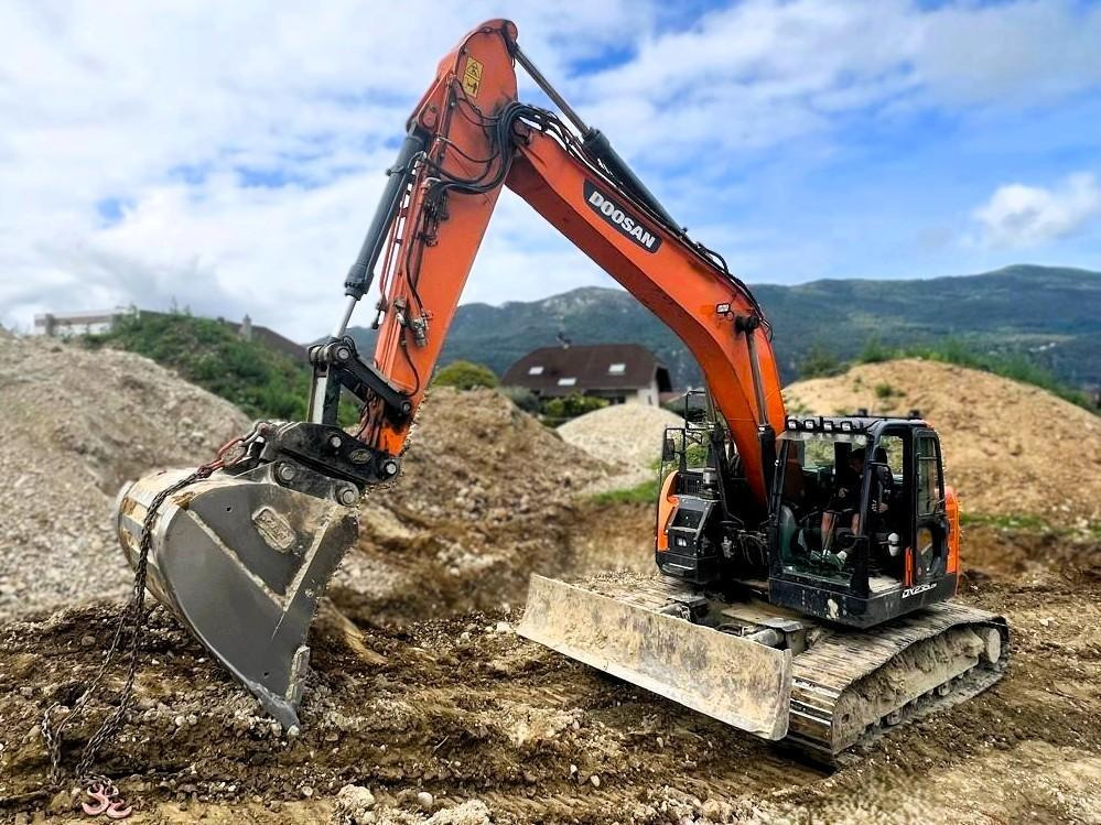 Doosan DX235 LCR-5 PELLE A CHENILLES 26T - Telakaivukone: kuva Doosan DX235 LCR-5 PELLE A CHENILLES 26T - Telakaivukone Doosan DX235 LCR-5 PELLE A CHENILLES 26T - Telakaivukone: kuva Doosan DX235 LCR-5 PELLE A CHENILLES 26T - Telakaivukone
