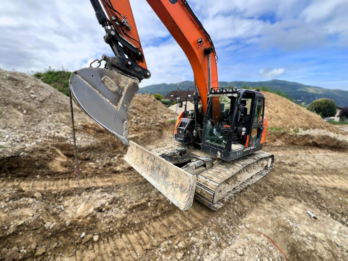 Doosan DX235 LCR-5 PELLE A CHENILLES 26T - Telakaivukone: kuva Doosan DX235 LCR-5 PELLE A CHENILLES 26T - Telakaivukone Doosan DX235 LCR-5 PELLE A CHENILLES 26T - Telakaivukone: kuva Doosan DX235 LCR-5 PELLE A CHENILLES 26T - Telakaivukone