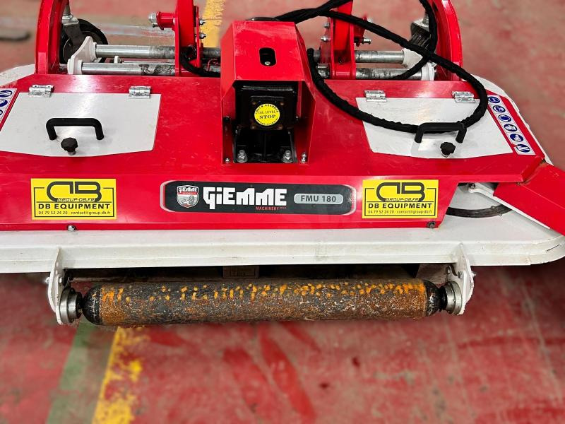 Giemme FMU180 Tondeuse portée attache 3 points pour tracteur - Kesantomurskain: kuva Giemme FMU180 Tondeuse portée attache 3 points pour tracteur - Kesantomurskain Giemme FMU180 Tondeuse portée attache 3 points pour tracteur - Kesantomurskain: kuva Giemme FMU180 Tondeuse portée attache 3 points pour tracteur - Kesantomurskain