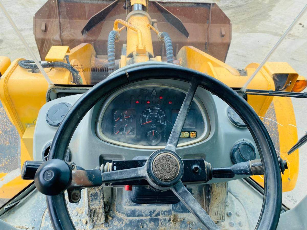 Kaivuri-trukki HYUNDAI Chargeuse articulé HL770-7A 23T: kuva Kaivuri-trukki HYUNDAI Chargeuse articulé HL770-7A 23T Kaivuri-trukki HYUNDAI Chargeuse articulé HL770-7A 23T: kuva Kaivuri-trukki HYUNDAI Chargeuse articulé HL770-7A 23T