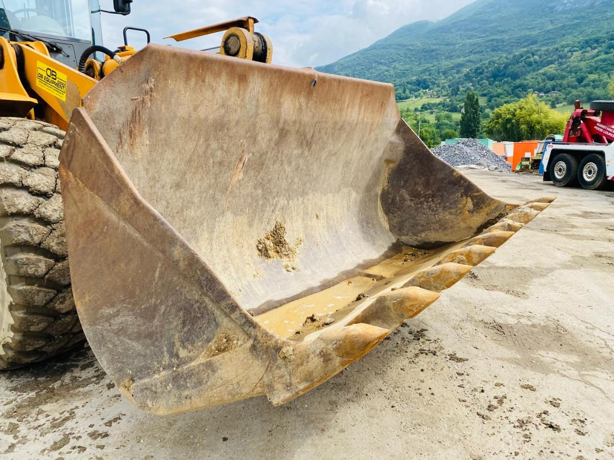 Kaivuri-trukki HYUNDAI Chargeuse articulé HL770-7A 23T: kuva Kaivuri-trukki HYUNDAI Chargeuse articulé HL770-7A 23T Kaivuri-trukki HYUNDAI Chargeuse articulé HL770-7A 23T: kuva Kaivuri-trukki HYUNDAI Chargeuse articulé HL770-7A 23T