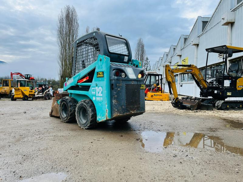 IHIMER Mini Chargeuse AS12 (NET DE TVA) - Liukuohjattu kuormaaja: kuva IHIMER Mini Chargeuse AS12 (NET DE TVA) - Liukuohjattu kuormaaja IHIMER Mini Chargeuse AS12 (NET DE TVA) - Liukuohjattu kuormaaja: kuva IHIMER Mini Chargeuse AS12 (NET DE TVA) - Liukuohjattu kuormaaja