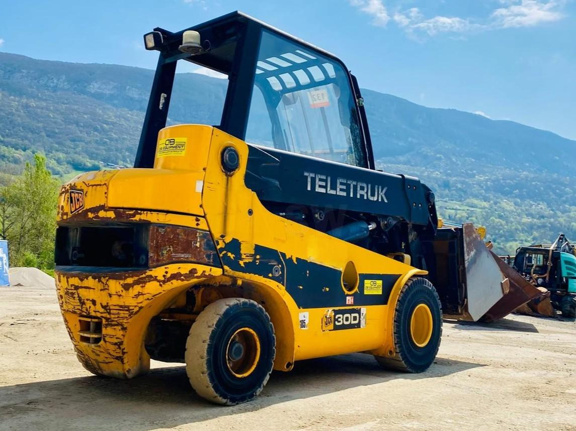 Jcb TLT30D Teletruk - Kurottaja: kuva Jcb TLT30D Teletruk - Kurottaja Jcb TLT30D Teletruk - Kurottaja: kuva Jcb TLT30D Teletruk - Kurottaja