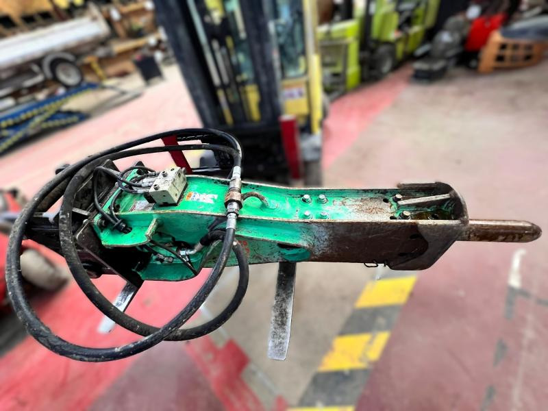 MONTABERT M900 BRH Marteau hydraulique pour 15-25T - Iskuvasara: kuva MONTABERT M900 BRH Marteau hydraulique pour 15-25T - Iskuvasara MONTABERT M900 BRH Marteau hydraulique pour 15-25T - Iskuvasara: kuva MONTABERT M900 BRH Marteau hydraulique pour 15-25T - Iskuvasara