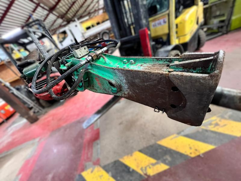 MONTABERT M900 BRH Marteau hydraulique pour 15-25T - Iskuvasara: kuva MONTABERT M900 BRH Marteau hydraulique pour 15-25T - Iskuvasara MONTABERT M900 BRH Marteau hydraulique pour 15-25T - Iskuvasara: kuva MONTABERT M900 BRH Marteau hydraulique pour 15-25T - Iskuvasara