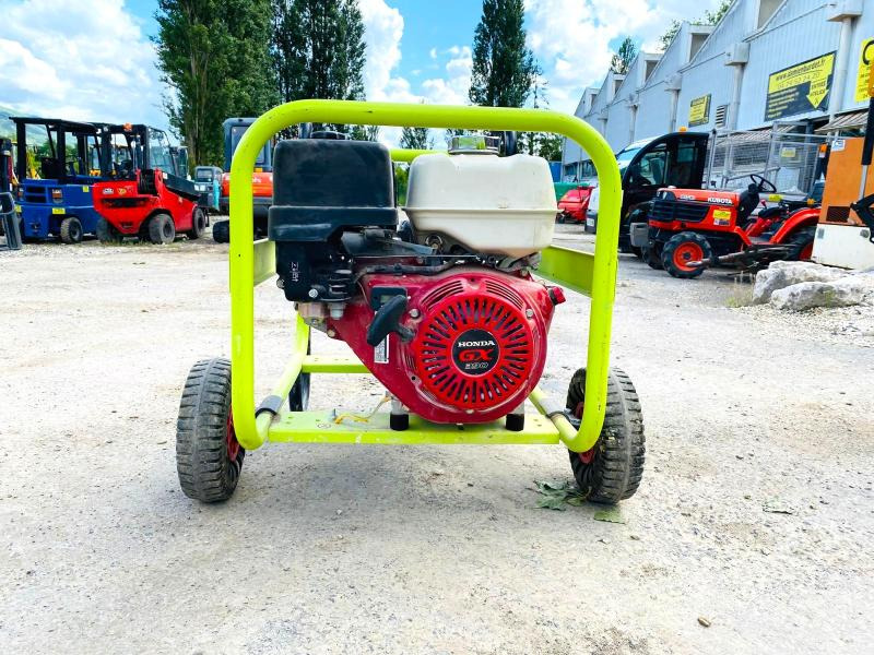 PRAMAC E8000 Groupe électrogène - Sähkögeneraattori: kuva PRAMAC E8000 Groupe électrogène - Sähkögeneraattori PRAMAC E8000 Groupe électrogène - Sähkögeneraattori: kuva PRAMAC E8000 Groupe électrogène - Sähkögeneraattori