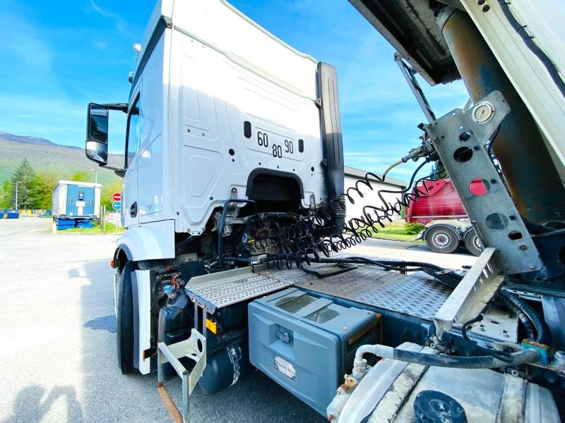 MERCEDES Tracteur routier ACTROS 1851 4X2 avec KIT HYDRAULIQUE - Vetopöytäauto: kuva MERCEDES Tracteur routier ACTROS 1851 4X2 avec KIT HYDRAULIQUE - Vetopöytäauto MERCEDES Tracteur routier ACTROS 1851 4X2 avec KIT HYDRAULIQUE - Vetopöytäauto: kuva MERCEDES Tracteur routier ACTROS 1851 4X2 avec KIT HYDRAULIQUE - Vetopöytäauto