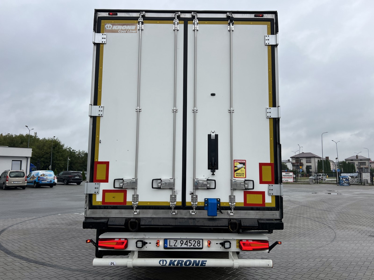 KRONE SDR - Refrigeraattori puoliperävaunu: kuva KRONE SDR - Refrigeraattori puoliperävaunu KRONE SDR - Refrigeraattori puoliperävaunu: kuva KRONE SDR - Refrigeraattori puoliperävaunu