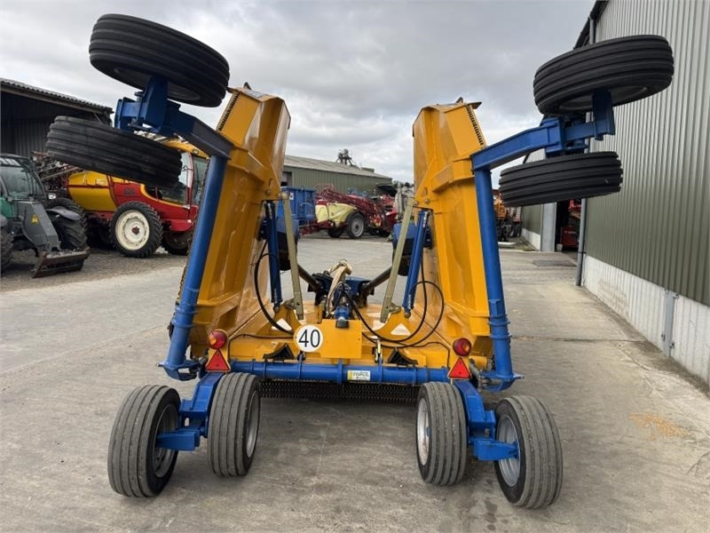 Bomford Triwing 6000 Topper - Kesantomurskain/ Vesakkomurskain: kuva Bomford Triwing 6000 Topper - Kesantomurskain/ Vesakkomurskain Bomford Triwing 6000 Topper - Kesantomurskain/ Vesakkomurskain: kuva Bomford Triwing 6000 Topper - Kesantomurskain/ Vesakkomurskain