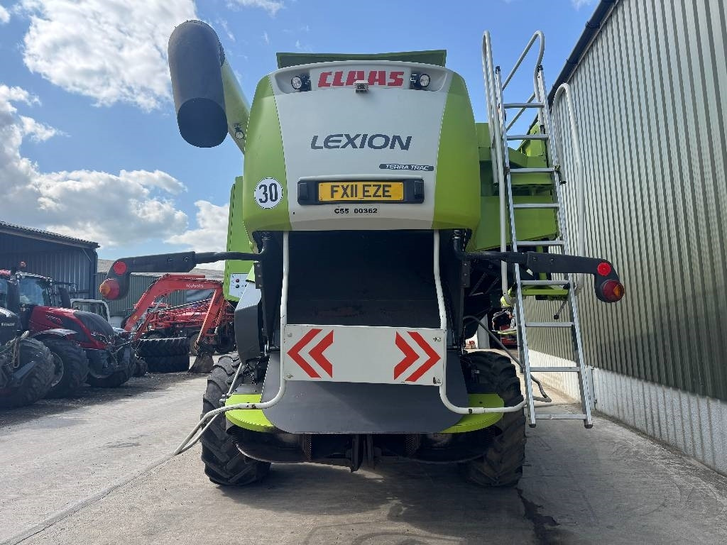 Claas Lexion 750TT APS Hybrid c/w V900 Header - Leikkuupuimuri: kuva Claas Lexion 750TT APS Hybrid c/w V900 Header - Leikkuupuimuri Claas Lexion 750TT APS Hybrid c/w V900 Header - Leikkuupuimuri: kuva Claas Lexion 750TT APS Hybrid c/w V900 Header - Leikkuupuimuri