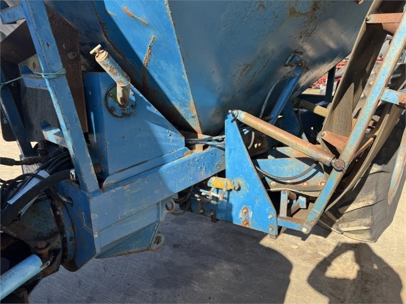 Nivelkippiauto Ford 7710 4wd Gravel Cart: kuva Nivelkippiauto Ford 7710 4wd Gravel Cart Nivelkippiauto Ford 7710 4wd Gravel Cart: kuva Nivelkippiauto Ford 7710 4wd Gravel Cart