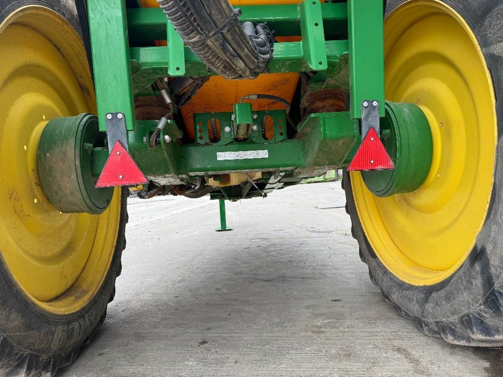 John Deere 732 Trailed Sprayer - Hinattava kasvinsuojeluruisku: kuva John Deere 732 Trailed Sprayer - Hinattava kasvinsuojeluruisku John Deere 732 Trailed Sprayer - Hinattava kasvinsuojeluruisku: kuva John Deere 732 Trailed Sprayer - Hinattava kasvinsuojeluruisku
