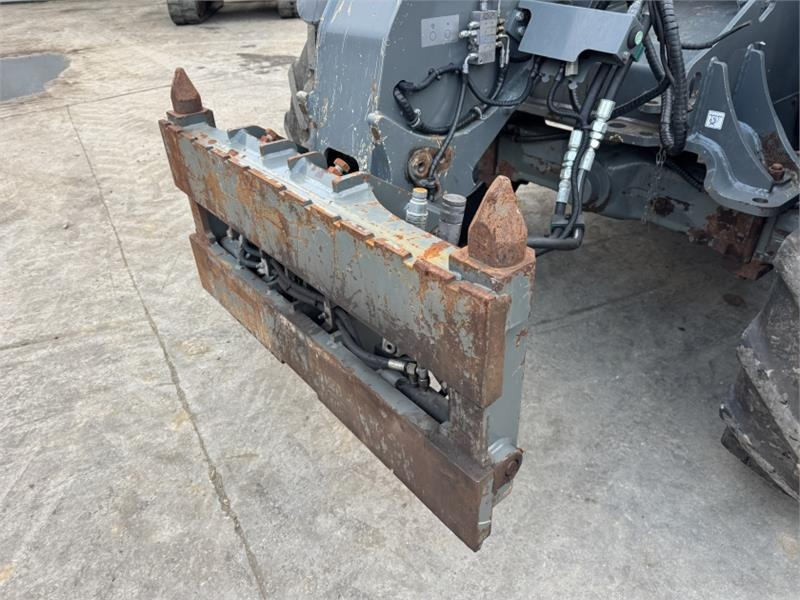 Kramer KT 407 Pickup Hitch and Headstock - Kurottaja: kuva Kramer KT 407 Pickup Hitch and Headstock - Kurottaja Kramer KT 407 Pickup Hitch and Headstock - Kurottaja: kuva Kramer KT 407 Pickup Hitch and Headstock - Kurottaja