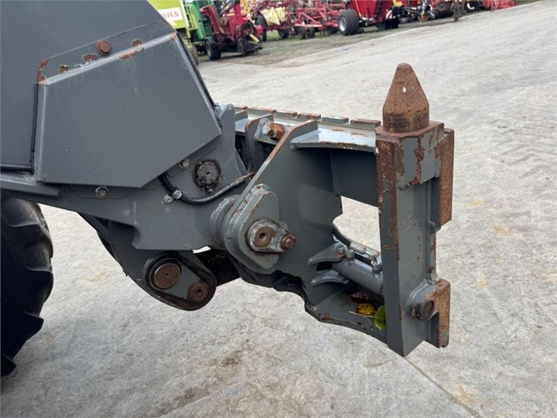 Kramer KT 407 Pickup Hitch and Headstock - Kurottaja: kuva Kramer KT 407 Pickup Hitch and Headstock - Kurottaja Kramer KT 407 Pickup Hitch and Headstock - Kurottaja: kuva Kramer KT 407 Pickup Hitch and Headstock - Kurottaja