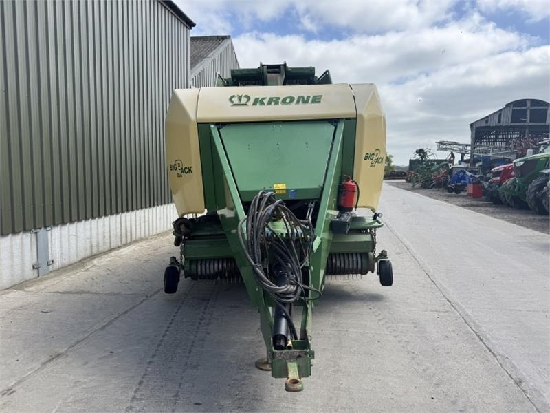 Krone Big Pack 12130 Square Baler - Kanttipaalain: kuva Krone Big Pack 12130 Square Baler - Kanttipaalain Krone Big Pack 12130 Square Baler - Kanttipaalain: kuva Krone Big Pack 12130 Square Baler - Kanttipaalain