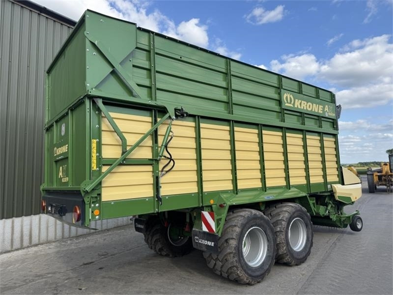 Krone Krone AX 310 HL Forage Wagon - Silppurivaunu: kuva Krone Krone AX 310 HL Forage Wagon - Silppurivaunu Krone Krone AX 310 HL Forage Wagon - Silppurivaunu: kuva Krone Krone AX 310 HL Forage Wagon - Silppurivaunu
