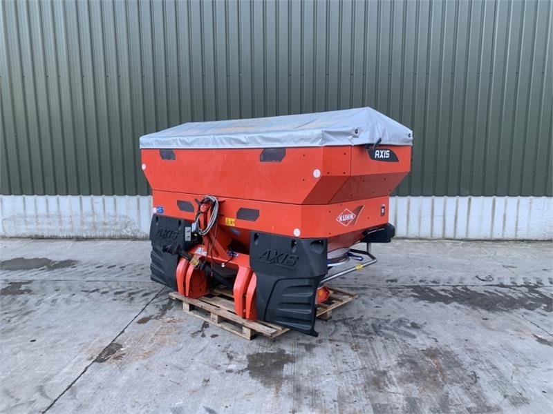 Kuhn Kuhn Axis 40.2 M-EMC Fert Spreader - Lannoitteenlevitin: kuva Kuhn Kuhn Axis 40.2 M-EMC Fert Spreader - Lannoitteenlevitin Kuhn Kuhn Axis 40.2 M-EMC Fert Spreader - Lannoitteenlevitin: kuva Kuhn Kuhn Axis 40.2 M-EMC Fert Spreader - Lannoitteenlevitin