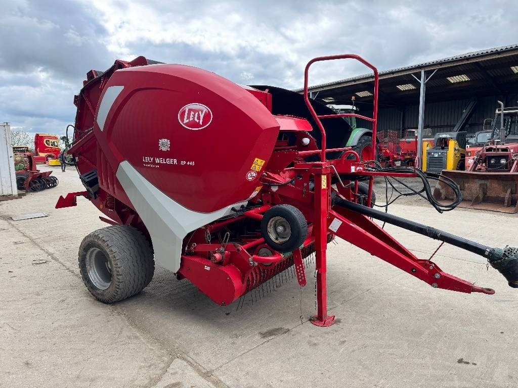 Lely Welger RP445 - Pyöröpaalain: kuva Lely Welger RP445 - Pyöröpaalain Lely Welger RP445 - Pyöröpaalain: kuva Lely Welger RP445 - Pyöröpaalain