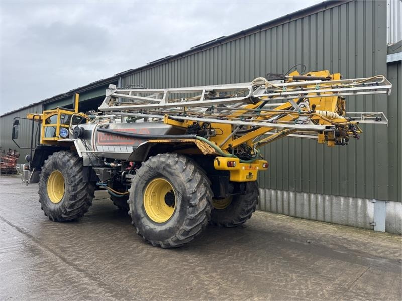 Lite-Trac 5500 24m Self Propelled Sprayer - Nostolaitekiinnitteinen kasvinsuojeluruisku: kuva Lite-Trac 5500 24m Self Propelled Sprayer - Nostolaitekiinnitteinen kasvinsuojeluruisku Lite-Trac 5500 24m Self Propelled Sprayer - Nostolaitekiinnitteinen kasvinsuojeluruisku: kuva Lite-Trac 5500 24m Self Propelled Sprayer - Nostolaitekiinnitteinen kasvinsuojeluruisku