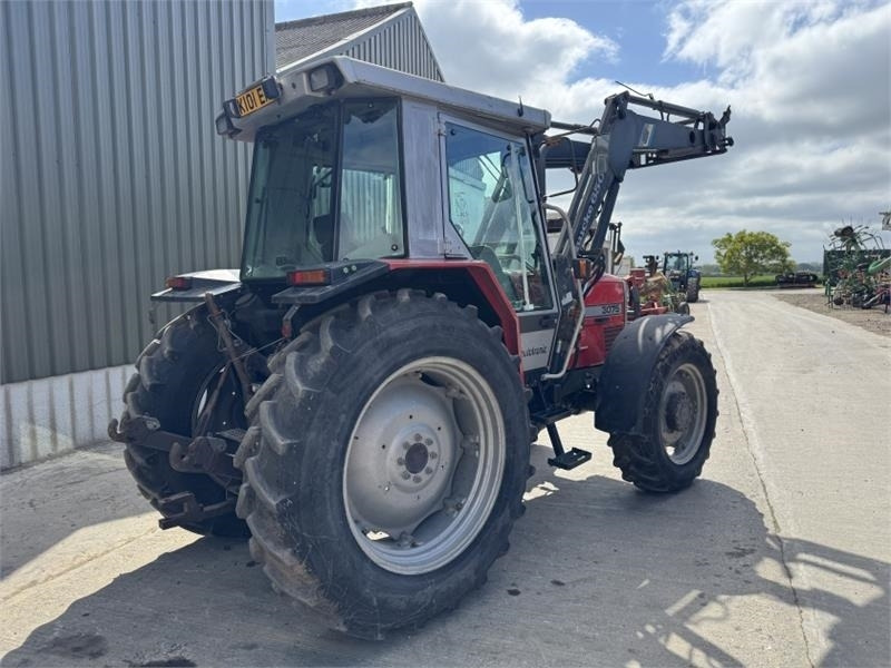 Massey Ferguson Massey Ferguson 3075 Dynashift *Low Hours* - Traktori: kuva Massey Ferguson Massey Ferguson 3075 Dynashift *Low Hours* - Traktori Massey Ferguson Massey Ferguson 3075 Dynashift *Low Hours* - Traktori: kuva Massey Ferguson Massey Ferguson 3075 Dynashift *Low Hours* - Traktori