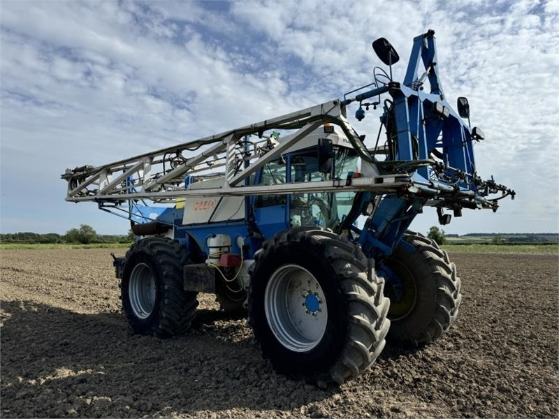 Matrot M44D 36m Self Propelled Sprayer - Nostolaitekiinnitteinen kasvinsuojeluruisku: kuva Matrot M44D 36m Self Propelled Sprayer - Nostolaitekiinnitteinen kasvinsuojeluruisku Matrot M44D 36m Self Propelled Sprayer - Nostolaitekiinnitteinen kasvinsuojeluruisku: kuva Matrot M44D 36m Self Propelled Sprayer - Nostolaitekiinnitteinen kasvinsuojeluruisku