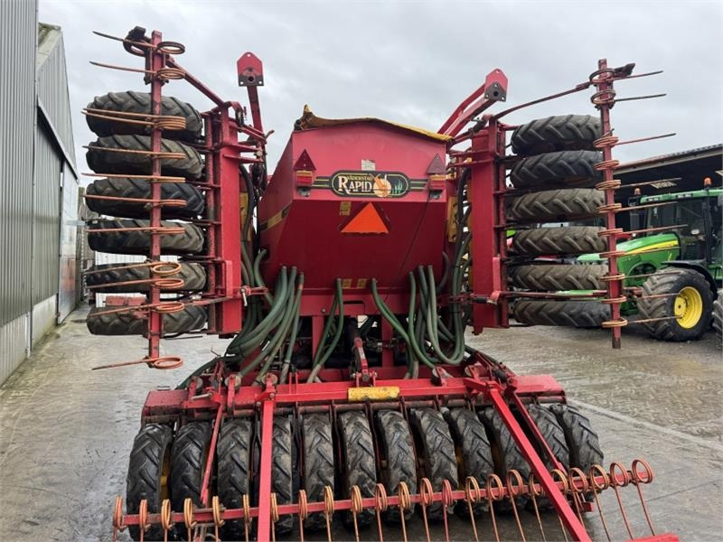 Vaderstad 600F Seed Drill - Kylvölannoitin: kuva Vaderstad 600F Seed Drill - Kylvölannoitin Vaderstad 600F Seed Drill - Kylvölannoitin: kuva Vaderstad 600F Seed Drill - Kylvölannoitin