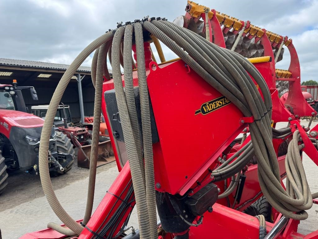 Vaderstad Bio Drill 360 - Kylvökone: kuva Vaderstad Bio Drill 360 - Kylvökone Vaderstad Bio Drill 360 - Kylvökone: kuva Vaderstad Bio Drill 360 - Kylvökone