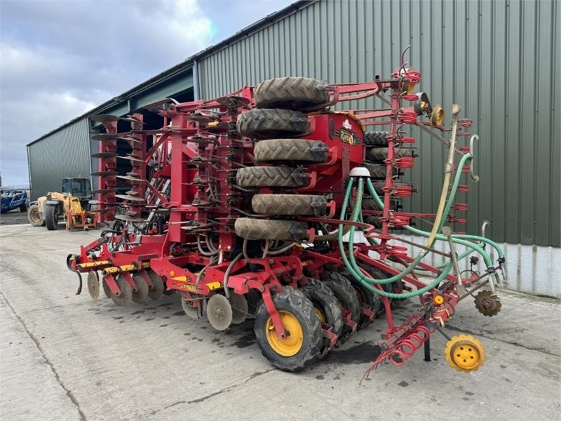 Vaderstad Rapid A600s 6m Seed Drill - Kylvölannoitin: kuva Vaderstad Rapid A600s 6m Seed Drill - Kylvölannoitin Vaderstad Rapid A600s 6m Seed Drill - Kylvölannoitin: kuva Vaderstad Rapid A600s 6m Seed Drill - Kylvölannoitin