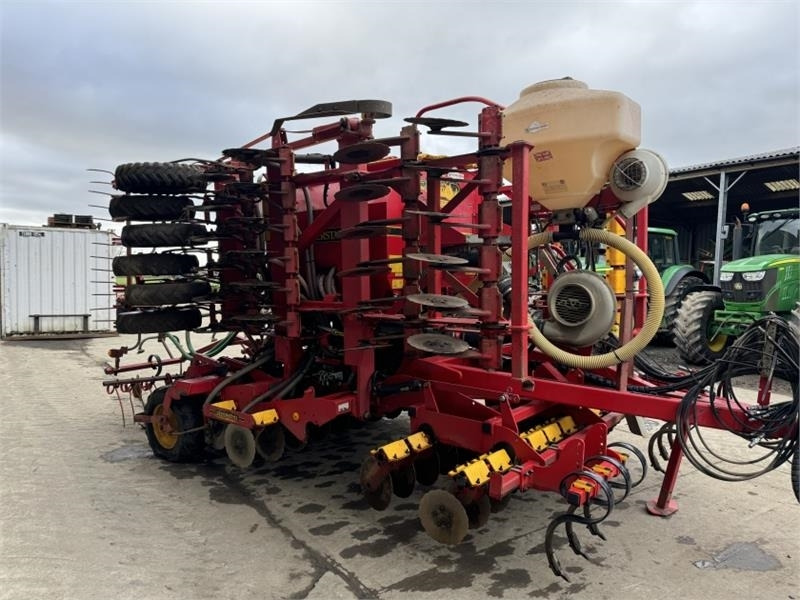 Vaderstad Rapid A600s 6m Seed Drill - Kylvölannoitin: kuva Vaderstad Rapid A600s 6m Seed Drill - Kylvölannoitin Vaderstad Rapid A600s 6m Seed Drill - Kylvölannoitin: kuva Vaderstad Rapid A600s 6m Seed Drill - Kylvölannoitin
