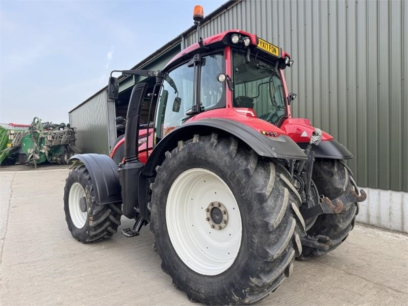 Valtra T194 Versu **50k Transmission** - Traktori: kuva Valtra T194 Versu **50k Transmission** - Traktori Valtra T194 Versu **50k Transmission** - Traktori: kuva Valtra T194 Versu **50k Transmission** - Traktori