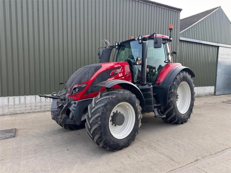Valtra T194 Versu - Traktori: kuva Valtra T194 Versu - Traktori Valtra T194 Versu - Traktori: kuva Valtra T194 Versu - Traktori
