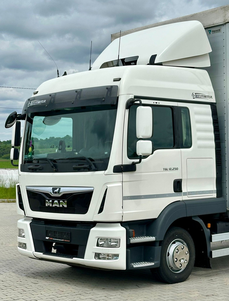 Pressukapelli kuorma-auto MAN TGL 12.250 / FIRANKA / 23 EUROPALETY / 9.5 M DŁUGOŚCI / NISKI PRZEBIEG / SYPIALKA / 2020 ROK: kuva Pressukapelli kuorma-auto MAN TGL 12.250 / FIRANKA / 23 EUROPALETY / 9.5 M DŁUGOŚCI / NISKI PRZEBIEG / SYPIALKA / 2020 ROK