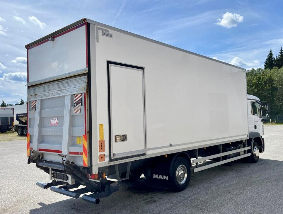 MAN TGM 12.250 / TGL / IZOTERMA / WINDA / 18 EUROPALET / SYPIALKA / AUTOMAT / 2018 ROK - Isoterminen kuorma-auto: kuva MAN TGM 12.250 / TGL / IZOTERMA / WINDA / 18 EUROPALET / SYPIALKA / AUTOMAT / 2018 ROK - Isoterminen kuorma-auto MAN TGM 12.250 / TGL / IZOTERMA / WINDA / 18 EUROPALET / SYPIALKA / AUTOMAT / 2018 ROK - Isoterminen kuorma-auto: kuva MAN TGM 12.250 / TGL / IZOTERMA / WINDA / 18 EUROPALET / SYPIALKA / AUTOMAT / 2018 ROK - Isoterminen kuorma-auto