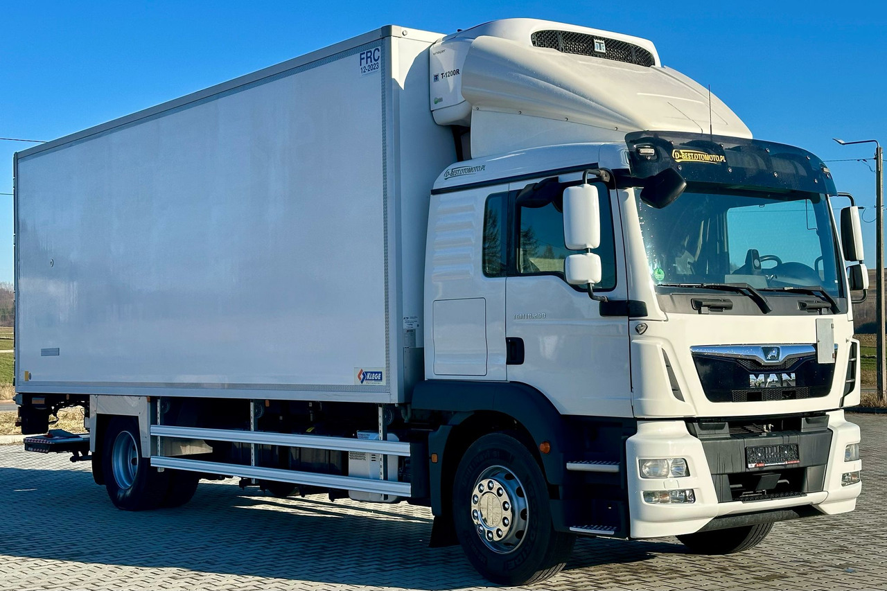MAN TGM 18.290 / CHŁODNIA / WINDA / 18 EUROPALET / NISKI PRZEBIEG / AUTOMAT/ DRUKARKA / SYPIALKA / 2018 ROK / THERMO KING 1200 - Refrigeraattori kuorma-auto: kuva MAN TGM 18.290 / CHŁODNIA / WINDA / 18 EUROPALET / NISKI PRZEBIEG / AUTOMAT/ DRUKARKA / SYPIALKA / 2018 ROK / THERMO KING 1200 - Refrigeraattori kuorma-auto MAN TGM 18.290 / CHŁODNIA / WINDA / 18 EUROPALET / NISKI PRZEBIEG / AUTOMAT/ DRUKARKA / SYPIALKA / 2018 ROK / THERMO KING 1200 - Refrigeraattori kuorma-auto: kuva MAN TGM 18.290 / CHŁODNIA / WINDA / 18 EUROPALET / NISKI PRZEBIEG / AUTOMAT/ DRUKARKA / SYPIALKA / 2018 ROK / THERMO KING 1200 - Refrigeraattori kuorma-auto