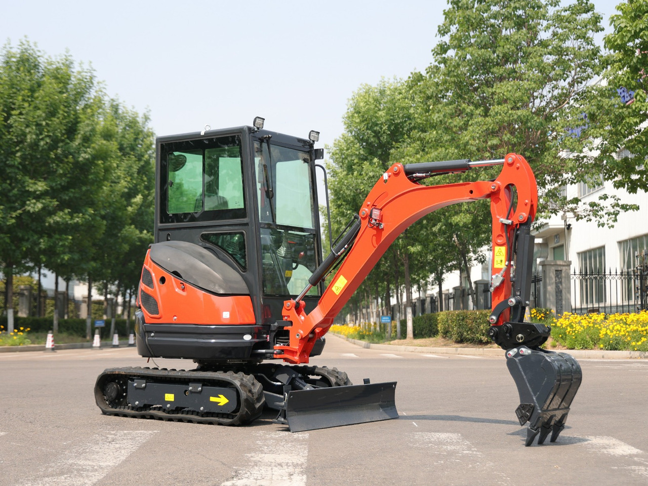 KUBOTA Diesel Mini excavator 2.5 Ton - Müller Machinery MB 25 Plus - VKSH - Minikuormaaja: kuva KUBOTA Diesel Mini excavator 2.5 Ton - Müller Machinery MB 25 Plus - VKSH - Minikuormaaja KUBOTA Diesel Mini excavator 2.5 Ton - Müller Machinery MB 25 Plus - VKSH - Minikuormaaja: kuva KUBOTA Diesel Mini excavator 2.5 Ton - Müller Machinery MB 25 Plus - VKSH - Minikuormaaja