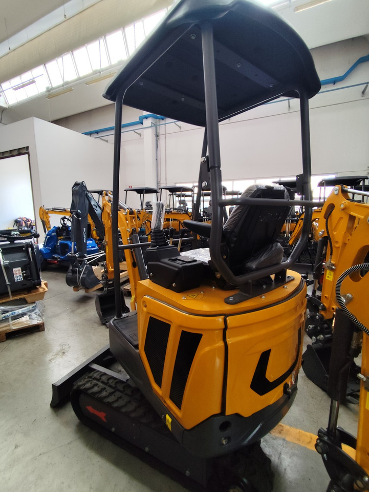 Müller Machinery Diesel Mini excavator 1.6 Ton - Müller Machinery MB 16 - SH Laidong LL380B motor - Minikuormaaja: kuva Müller Machinery Diesel Mini excavator 1.6 Ton - Müller Machinery MB 16 - SH Laidong LL380B motor - Minikuormaaja Müller Machinery Diesel Mini excavator 1.6 Ton - Müller Machinery MB 16 - SH Laidong LL380B motor - Minikuormaaja: kuva Müller Machinery Diesel Mini excavator 1.6 Ton - Müller Machinery MB 16 - SH Laidong LL380B motor - Minikuormaaja