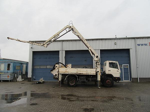 SCHWING City pump M16/13 Z - Betonipumppuauto: kuva SCHWING City pump M16/13 Z - Betonipumppuauto SCHWING City pump M16/13 Z - Betonipumppuauto: kuva SCHWING City pump M16/13 Z - Betonipumppuauto
