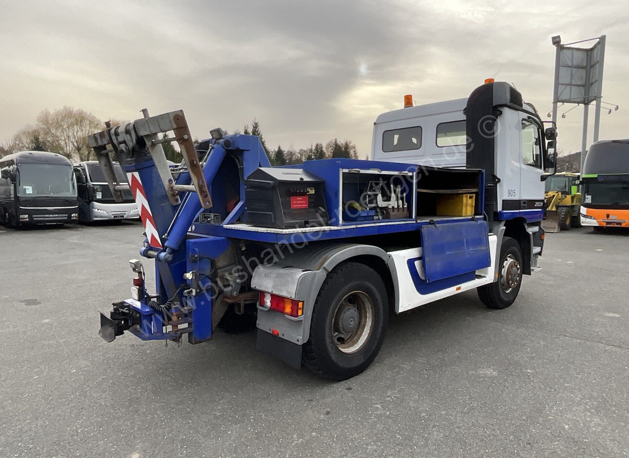 Mercedes-Benz Actros 2031 Abschlepper - Hinausauto: kuva Mercedes-Benz Actros 2031 Abschlepper - Hinausauto Mercedes-Benz Actros 2031 Abschlepper - Hinausauto: kuva Mercedes-Benz Actros 2031 Abschlepper - Hinausauto