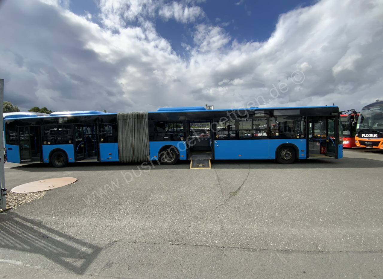 Mercedes-Benz Conecto G - Nivelbussi: kuva Mercedes-Benz Conecto G - Nivelbussi Mercedes-Benz Conecto G - Nivelbussi: kuva Mercedes-Benz Conecto G - Nivelbussi