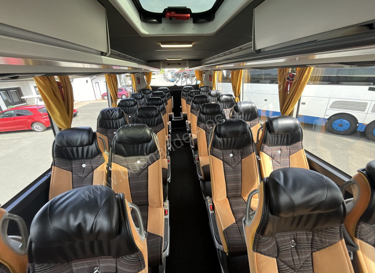 Turistibussi Mercedes-Benz Tourismo RHD: kuva Turistibussi Mercedes-Benz Tourismo RHD