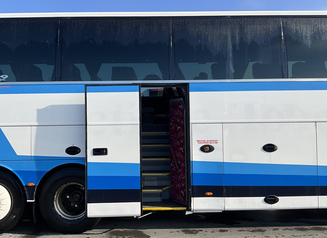 Vanhool T 916 Astron - Turistibussi: kuva Vanhool T 916 Astron - Turistibussi Vanhool T 916 Astron - Turistibussi: kuva Vanhool T 916 Astron - Turistibussi